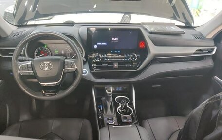 Toyota Highlander, 2022 год, 5 322 000 рублей, 18 фотография