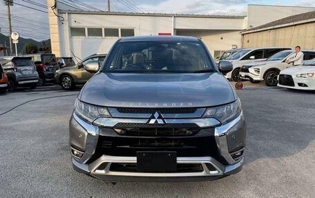 Mitsubishi Outlander III рестайлинг 3, 2021 год, 2 234 000 рублей, 2 фотография