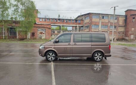 Volkswagen Multivan T5, 2010 год, 2 890 000 рублей, 6 фотография