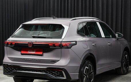 Volkswagen Tiguan II, 2024 год, 6 099 000 рублей, 4 фотография