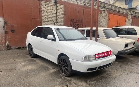 Volkswagen Polo III рестайлинг, 1997 год, 375 000 рублей, 10 фотография