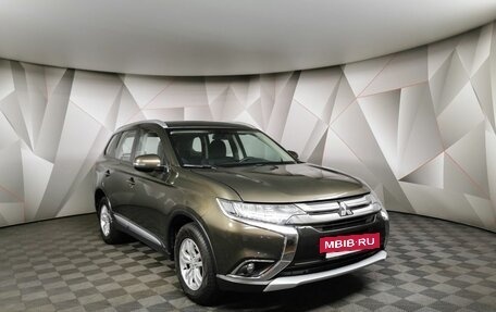 Mitsubishi Outlander III рестайлинг 3, 2017 год, 1 865 000 рублей, 3 фотография