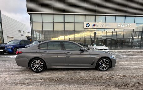 BMW 5 серия, 2021 год, 7 500 000 рублей, 3 фотография