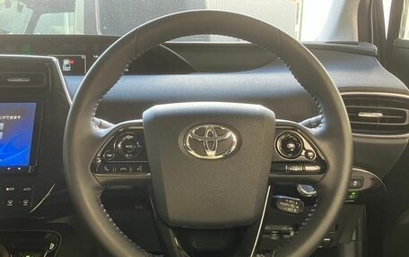 Toyota Prius IV XW50, 2021 год, 1 520 000 рублей, 12 фотография