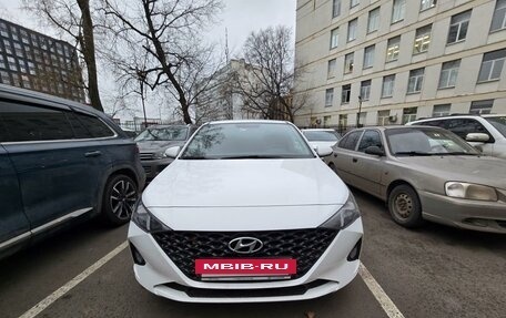 Hyundai Solaris II рестайлинг, 2021 год, 1 600 000 рублей, 2 фотография