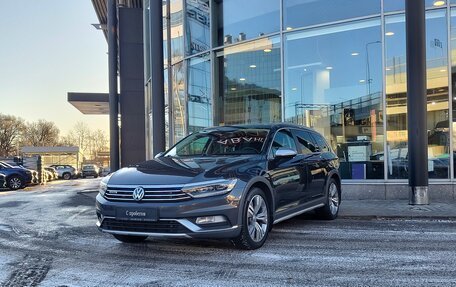 Volkswagen Passat B8 рестайлинг, 2018 год, 3 215 000 рублей, 1 фотография