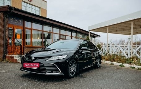 Toyota Camry, 2021 год, 3 750 000 рублей, 4 фотография