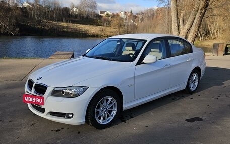 BMW 3 серия, 2011 год, 1 390 000 рублей, 9 фотография