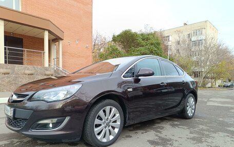 Opel Astra J, 2013 год, 1 230 000 рублей, 5 фотография