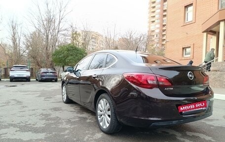 Opel Astra J, 2013 год, 1 230 000 рублей, 3 фотография