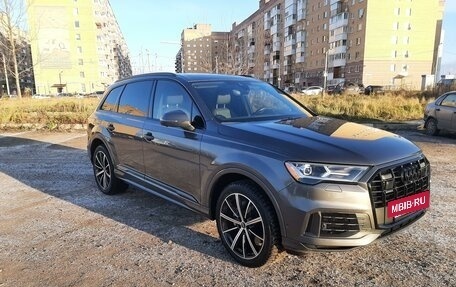 Audi Q7, 2022 год, 9 800 000 рублей, 2 фотография