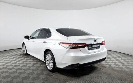 Toyota Camry, 2019 год, 3 559 900 рублей, 8 фотография