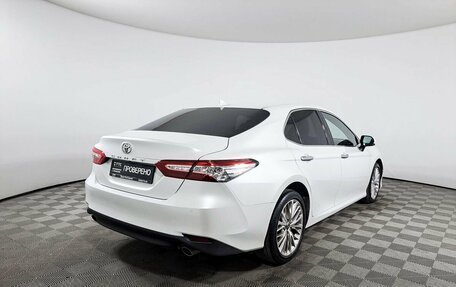 Toyota Camry, 2019 год, 3 559 900 рублей, 6 фотография