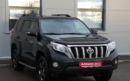 Toyota Land Cruiser Prado 150 рестайлинг 2, 2013 год, 3 107 000 рублей, 3 фотография