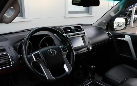 Toyota Land Cruiser Prado 150 рестайлинг 2, 2013 год, 3 107 000 рублей, 15 фотография