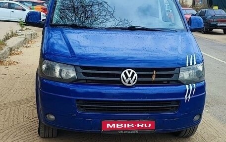 Volkswagen Transporter T5 рестайлинг, 2011 год, 1 850 000 рублей, 1 фотография