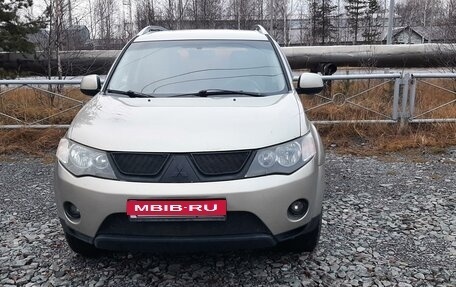 Mitsubishi Outlander III рестайлинг 3, 2008 год, 1 090 000 рублей, 1 фотография