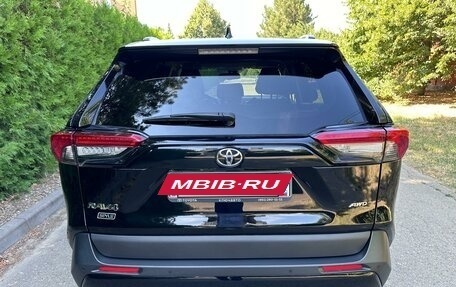 Toyota RAV4, 2021 год, 3 850 000 рублей, 6 фотография