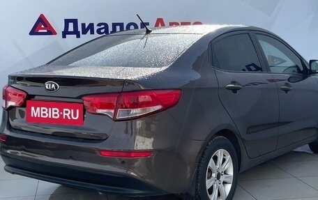 KIA Rio III рестайлинг, 2016 год, 930 000 рублей, 6 фотография