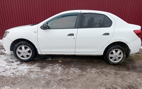 Renault Logan II, 2015 год, 450 000 рублей, 10 фотография