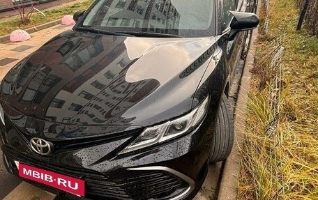 Toyota Camry, 2021 год, 3 700 000 рублей, 1 фотография