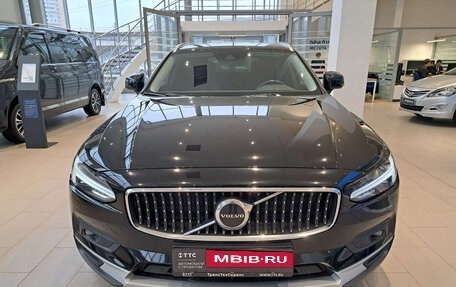 Volvo V90 Cross Country I рестайлинг, 2021 год, 4 717 000 рублей, 6 фотография