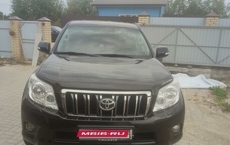 Toyota Land Cruiser Prado 150 рестайлинг 2, 2011 год, 3 200 000 рублей, 9 фотография