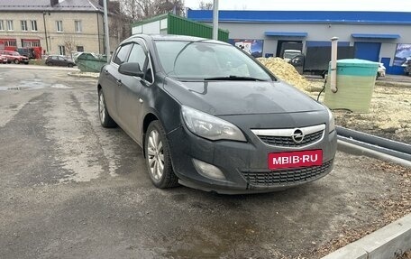 Opel Astra J, 2010 год, 650 000 рублей, 2 фотография