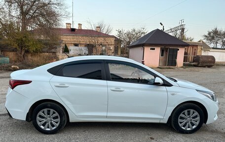 Hyundai Solaris II рестайлинг, 2018 год, 1 080 000 рублей, 4 фотография