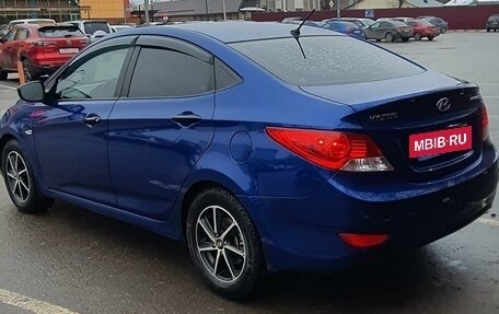 Hyundai Solaris II рестайлинг, 2013 год, 1 075 000 рублей, 3 фотография