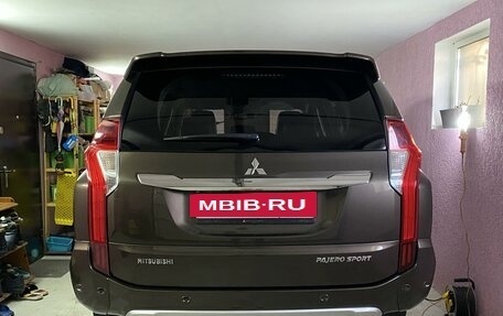 Mitsubishi Pajero Sport III рестайлинг, 2017 год, 3 330 000 рублей, 6 фотография