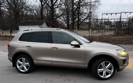 Volkswagen Touareg III, 2015 год, 3 350 000 рублей, 9 фотография