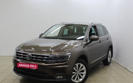 Volkswagen Tiguan II, 2018 год, 2 349 000 рублей, 2 фотография