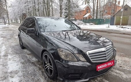 Mercedes-Benz E-Класс, 2011 год, 2 050 000 рублей, 3 фотография