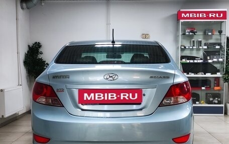 Hyundai Solaris II рестайлинг, 2011 год, 850 000 рублей, 4 фотография