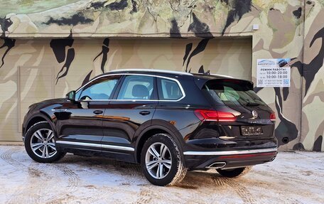 Volkswagen Touareg III, 2022 год, 9 500 000 рублей, 4 фотография