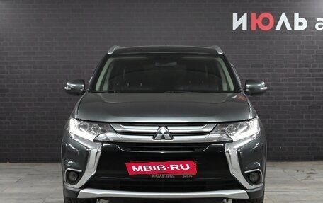 Mitsubishi Outlander III рестайлинг 3, 2015 год, 2 238 000 рублей, 2 фотография