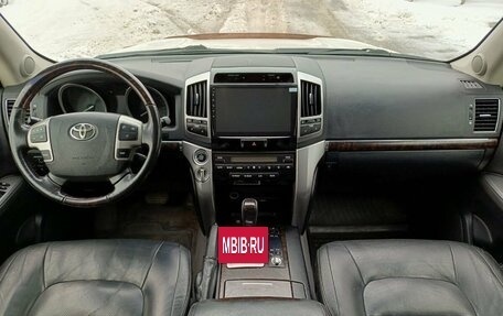 Toyota Land Cruiser 200, 2012 год, 3 862 100 рублей, 17 фотография