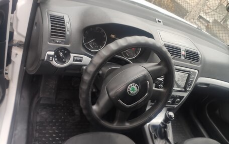 Skoda Octavia, 2011 год, 850 000 рублей, 2 фотография