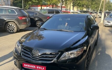 Toyota Camry, 2010 год, 1 170 000 рублей, 2 фотография