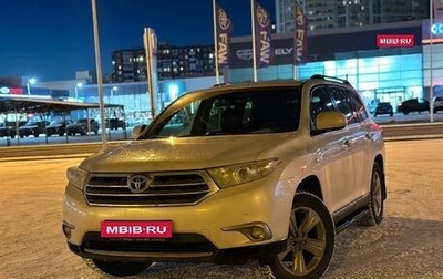 Toyota Highlander III, 2013 год, 2 360 000 рублей, 1 фотография