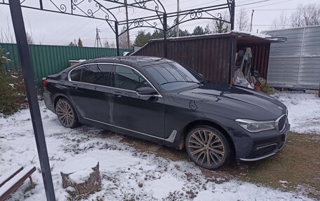 BMW 7 серия, 2017 год, 3 380 000 рублей, 3 фотография