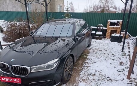 BMW 7 серия, 2017 год, 3 380 000 рублей, 4 фотография