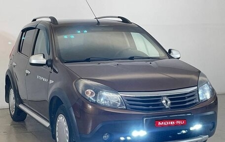 Renault Sandero I, 2013 год, 835 000 рублей, 1 фотография