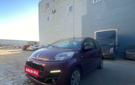 Peugeot 107 I рестайлинг, 2012 год, 610 000 рублей, 2 фотография