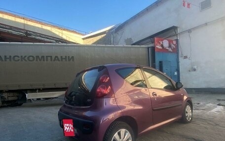 Peugeot 107 I рестайлинг, 2012 год, 610 000 рублей, 4 фотография