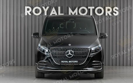 Mercedes-Benz V-Класс, 2024 год, 17 100 000 рублей, 2 фотография