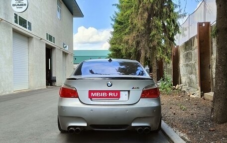 BMW M5, 2005 год, 2 100 000 рублей, 7 фотография