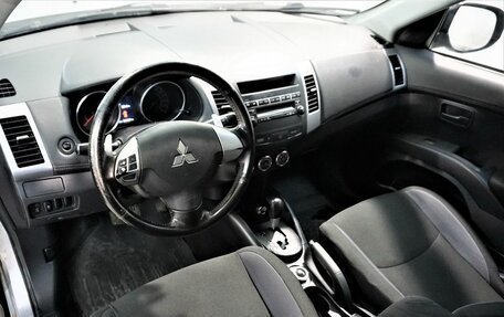 Mitsubishi Outlander III рестайлинг 3, 2011 год, 1 099 800 рублей, 8 фотография