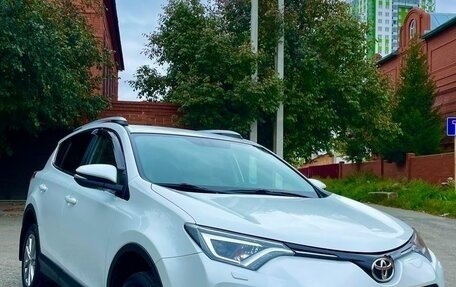 Toyota RAV4, 2018 год, 3 500 000 рублей, 2 фотография